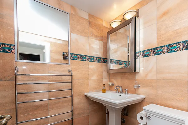 Sold by Compass | media 5