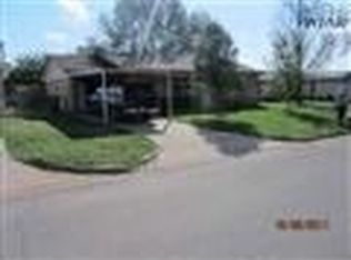 1029 Frances St, Burkburnett, TX 76354