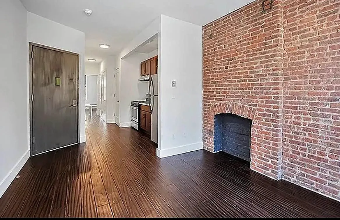 644 Tenth Avenue — Photo 3