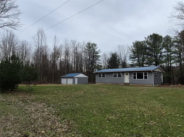 14353 Gibson Rd, Conneaut Lake, PA 16316