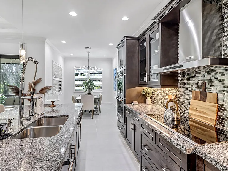 9264 Glenforest Dr — Photo 14