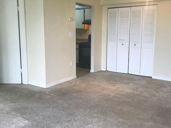 3rd image of 1720 NW North River Dr APT 609