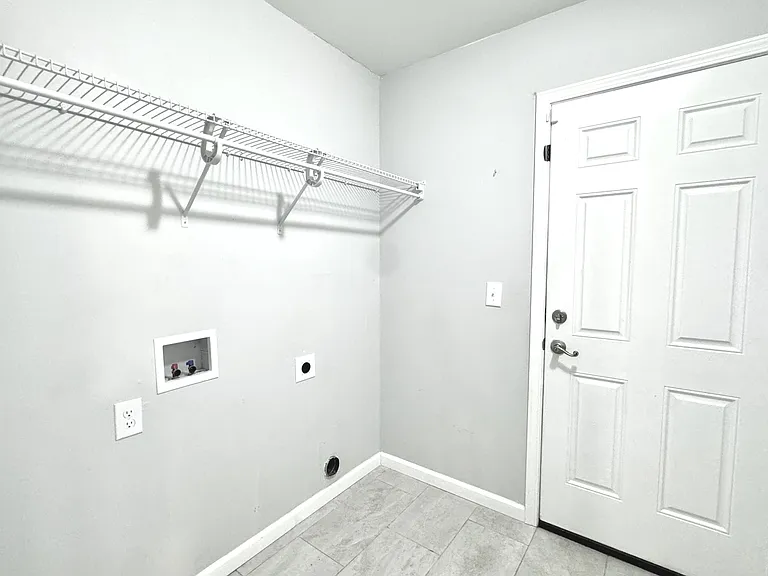 704 E Chestnut Ave — Photo 30