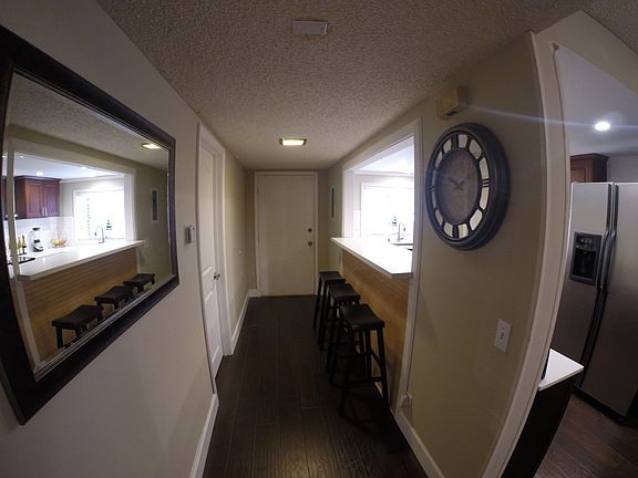 Entry and Bar