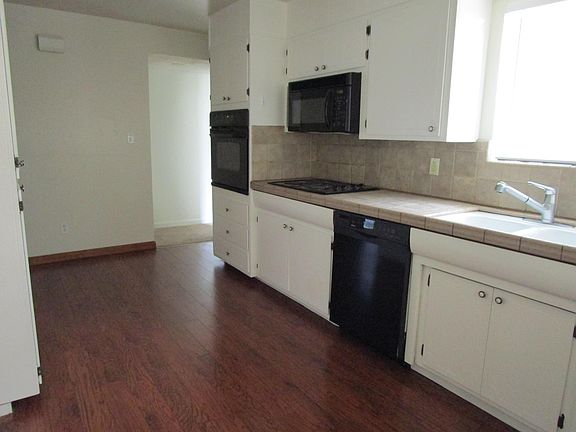 3rd image of 8510 Woodhaven Way