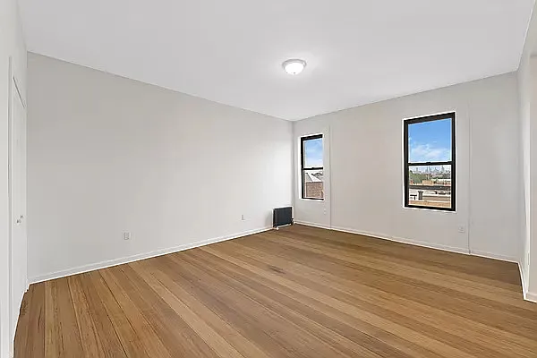 Rented by REAL New York | media 19