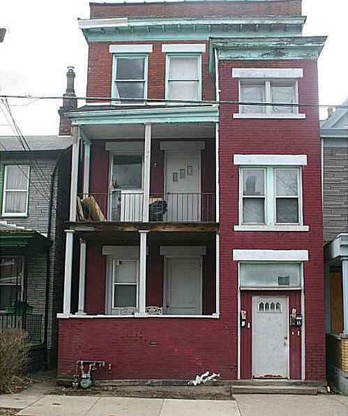 1049782