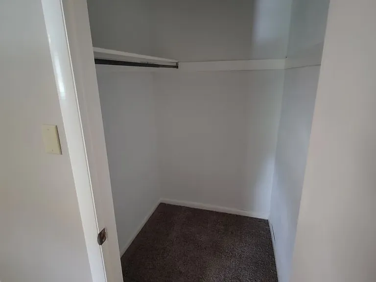 1704 Anna Ave — Photo 18