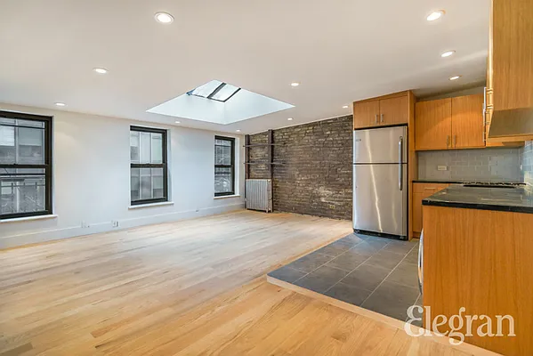 Rented by (Legacy) Elegran | media 2