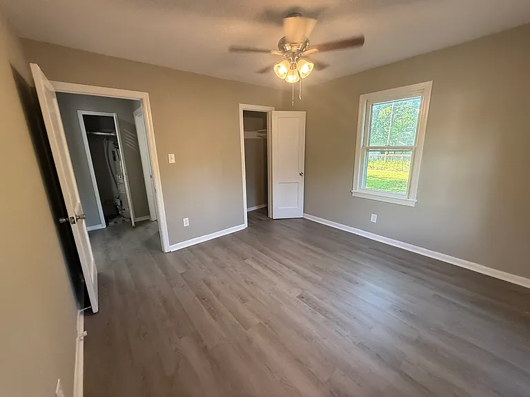 1606 S Aberdeen St — Photo 12