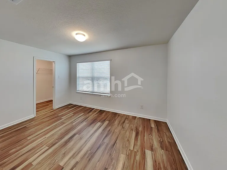 12250 Commander Dr — Photo 21