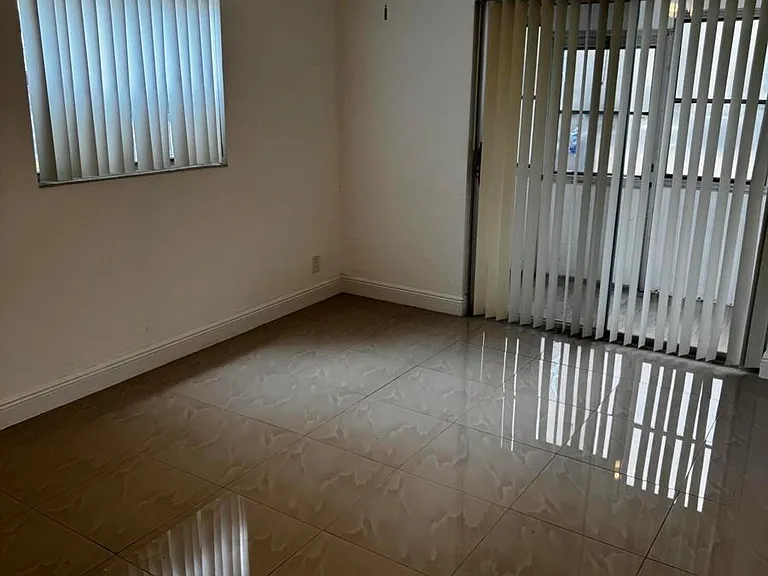 153 Monaco Way #D — Photo 14