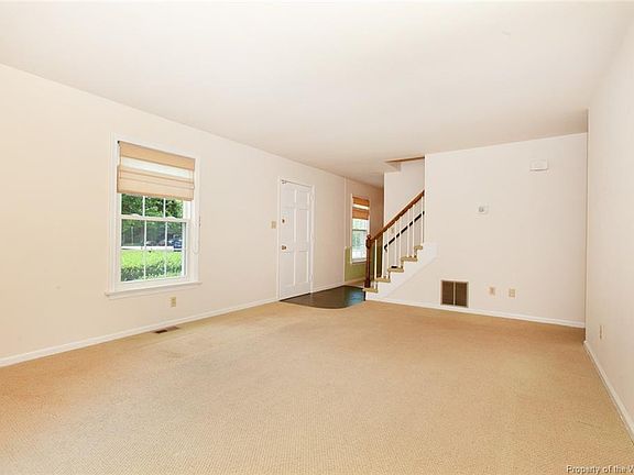 4th image of 928 Lacon Dr