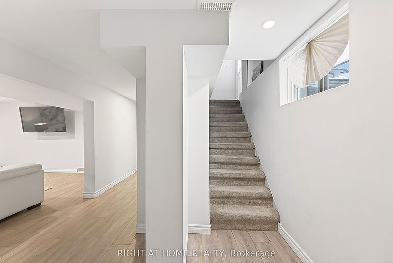 Ottawa House for rent - 4 Bedrooms — photo 22