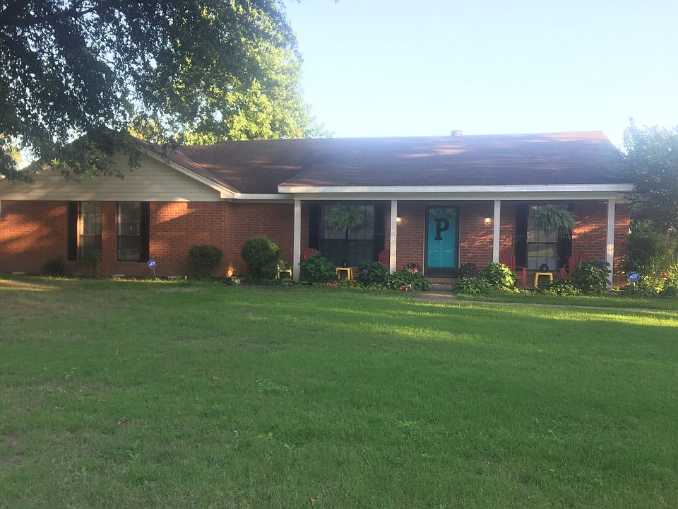 1st image of 1005 Putting Green Dr