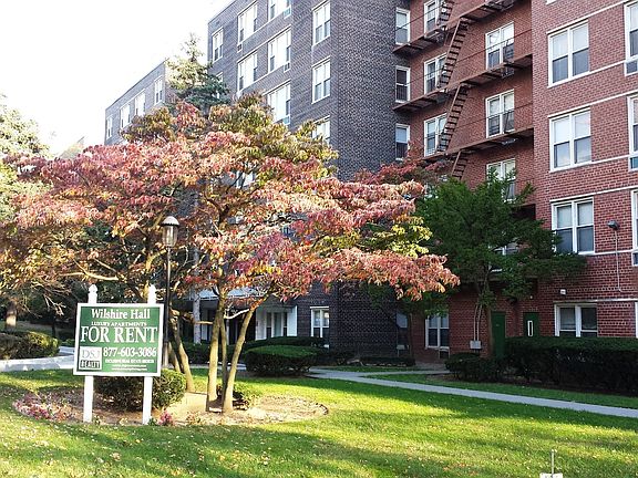 4th image of 18230 Wexford Ter APT 6BB