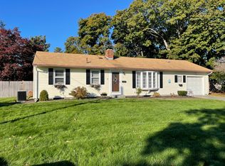 23 Peeptoad Rd, Warwick, RI 02888