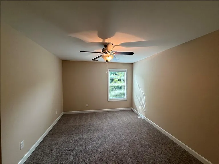 4525 Highfield Dr — Photo 28