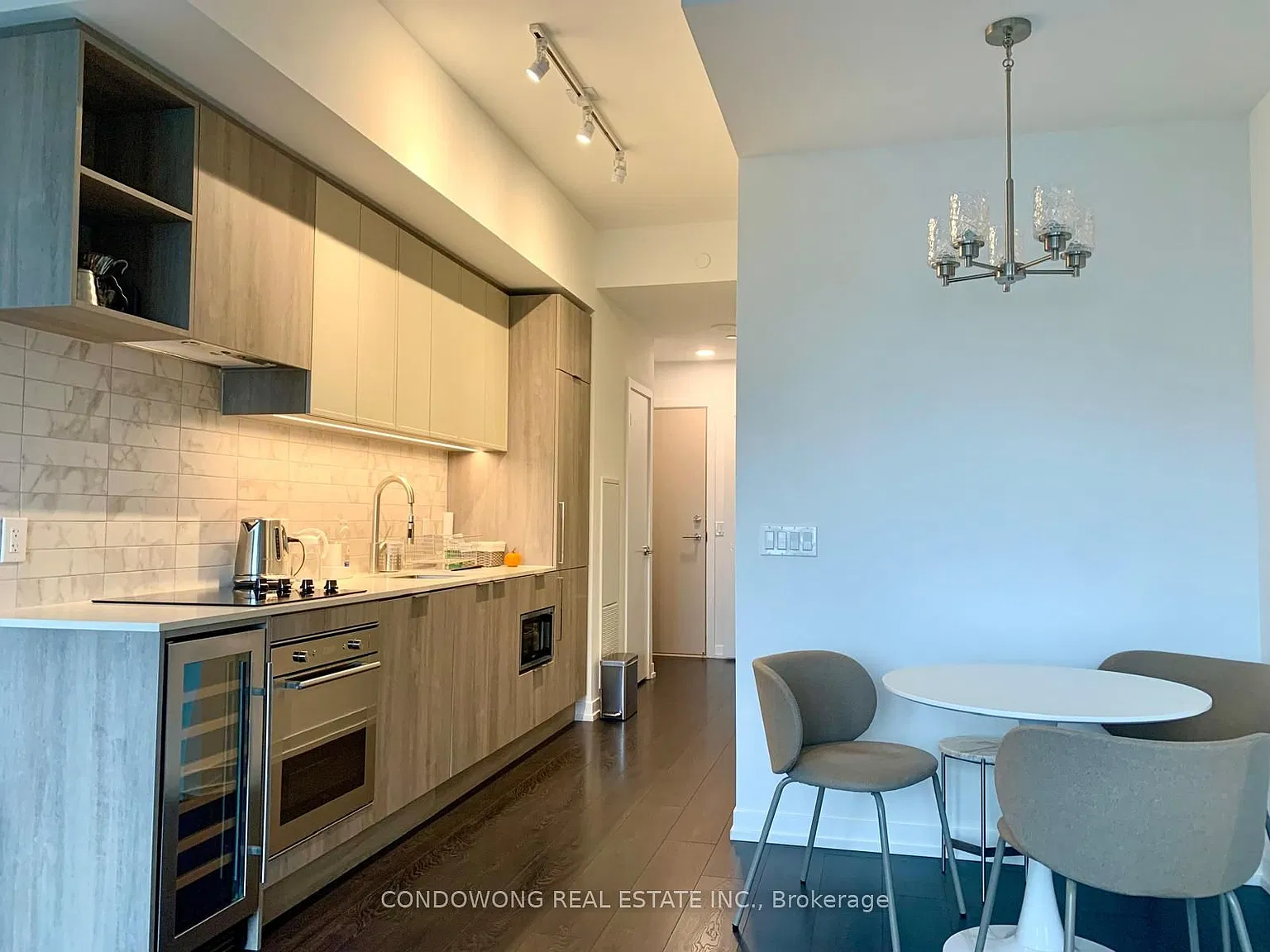 2 bed, $2,400 — Photo 2