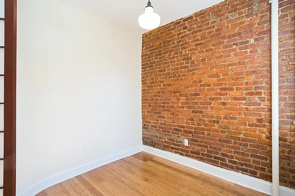 Sold by Vivaldi Real Estate | media 10