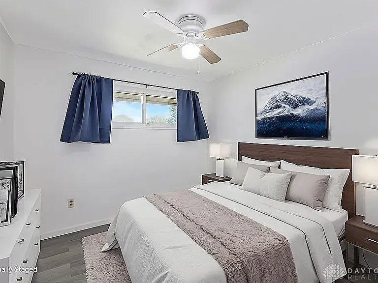 2090 Mattis Dr — Photo 24
