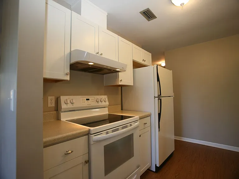 21804 Marlin Ave — Photo 6