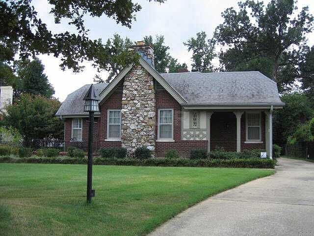 1949 Jackson Avenue