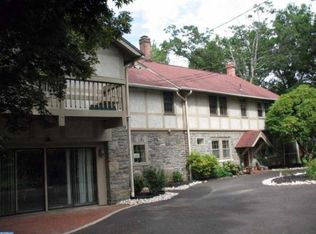 1251 Gilbert Rd, Meadowbrook, PA 19046