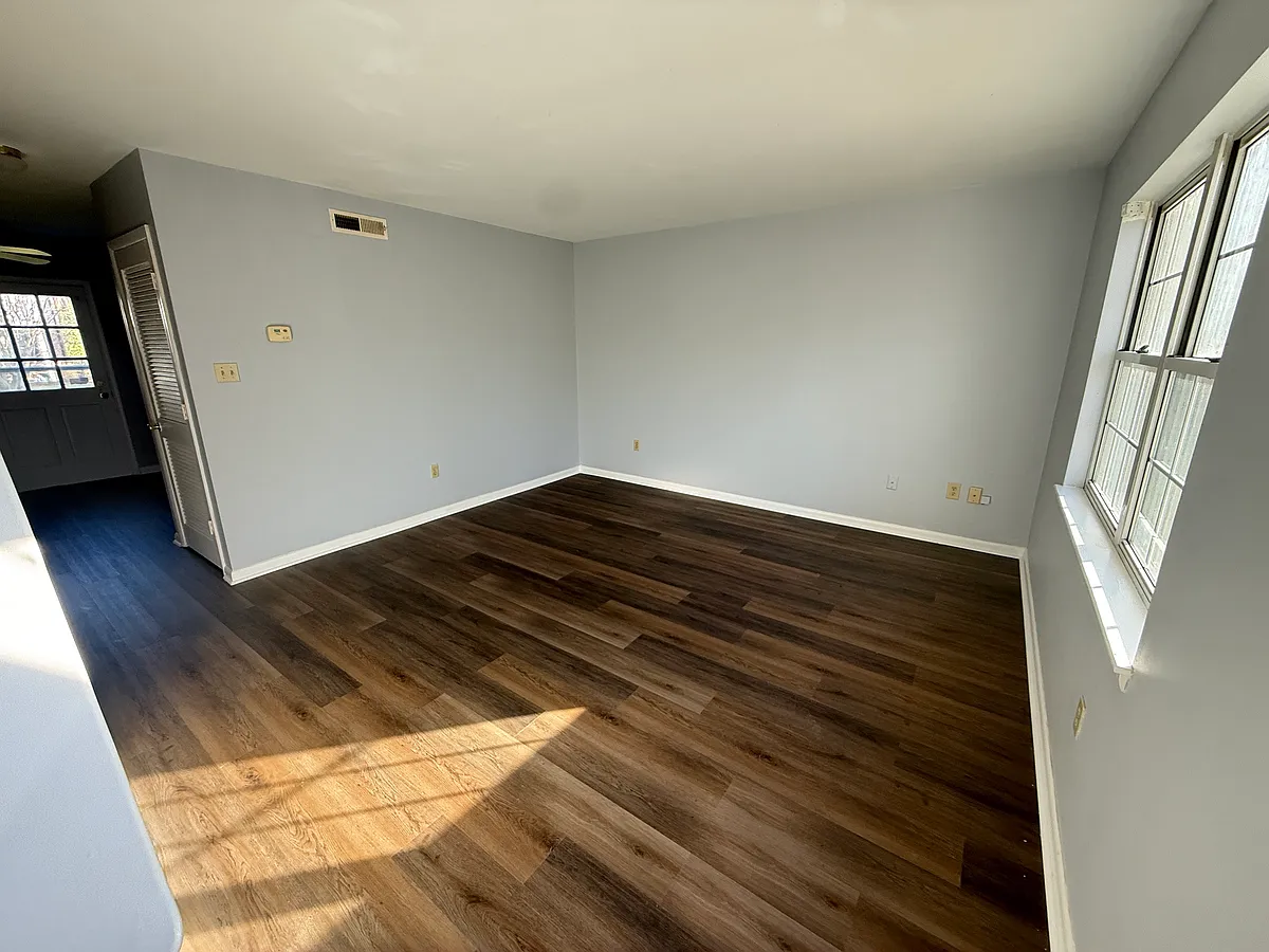 Building Photo - 841 Vista View Ln #6