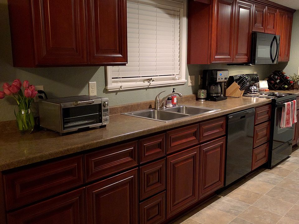 Kitchen (old flooring shown)