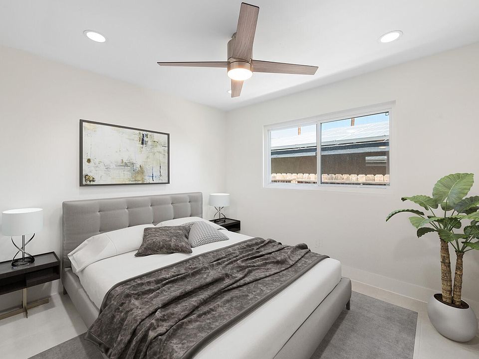 1st image of 54120 Avenida Cortez