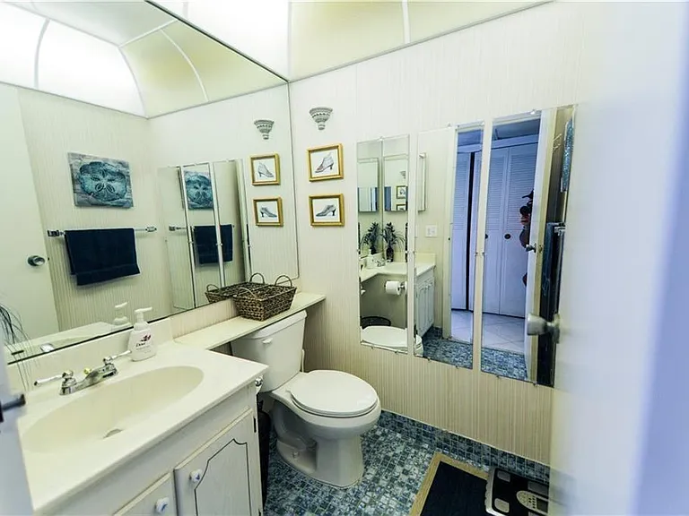286 Monaco Way #F — Photo 10
