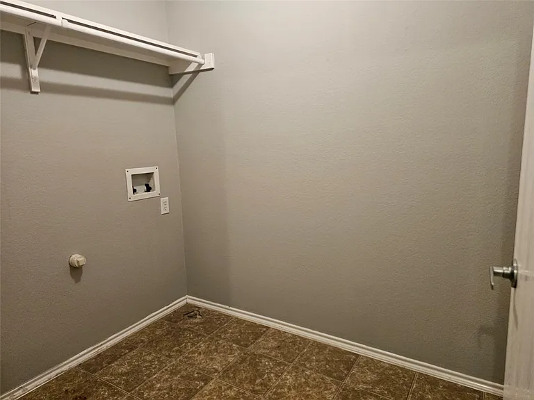 9825 George Washington Dr — Photo 16
