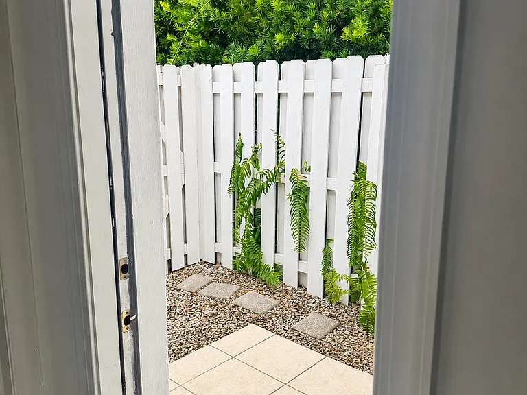1801 NE 25th Ave #2 — Photo 6