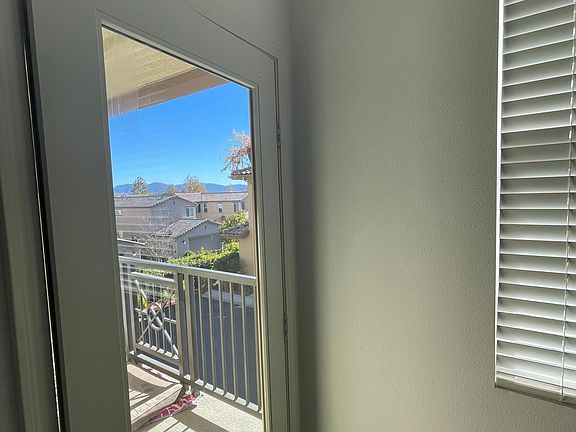 3rd image of 28560 Herrera St