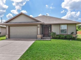 1252 Cottage Grove Cir, Bryan, TX 77801