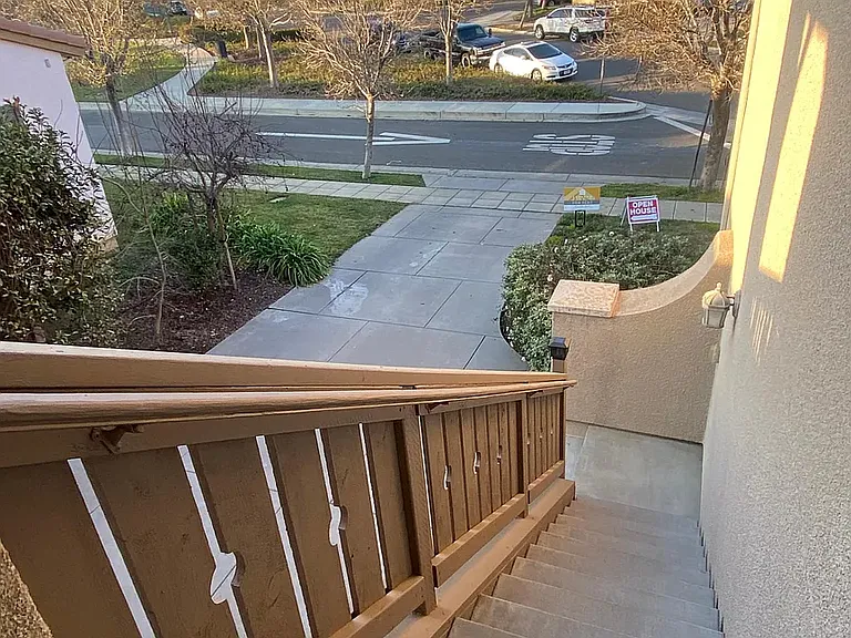 558 W Privado Way — Photo 10