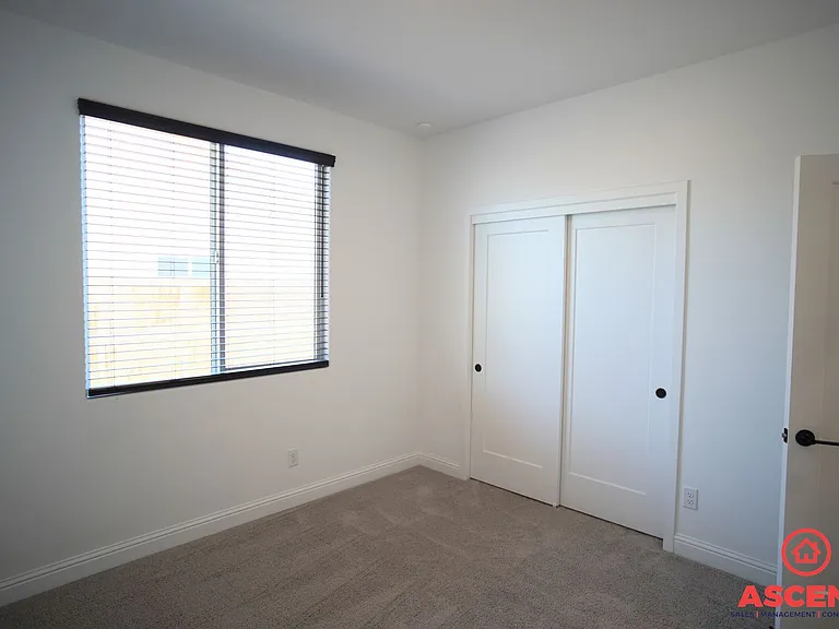 3208 Blue Creek Ln — Photo 12