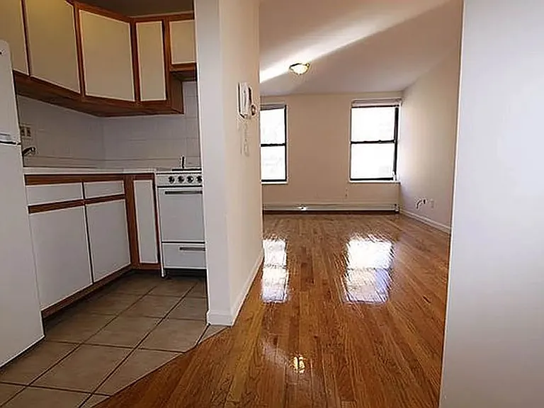 81 Rivington St #2C — Photo 8