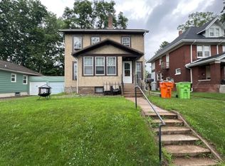 238 Broadway St #B, Eau Claire, WI 54703