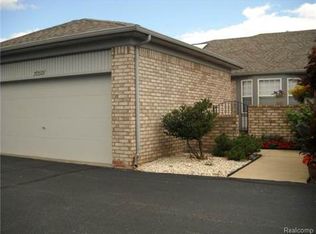 48420 Savoy Ct, Shelby Township, MI 48315