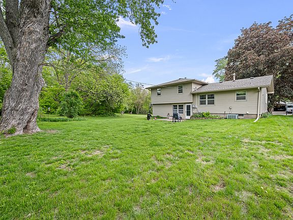3rd image of 1608 Rockwood Ct