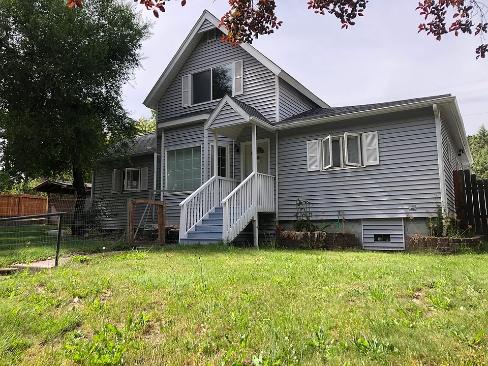 308 NW Webb St