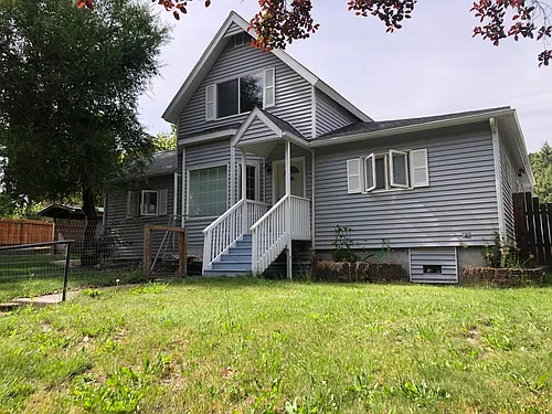 308 NW Webb St Photo 1