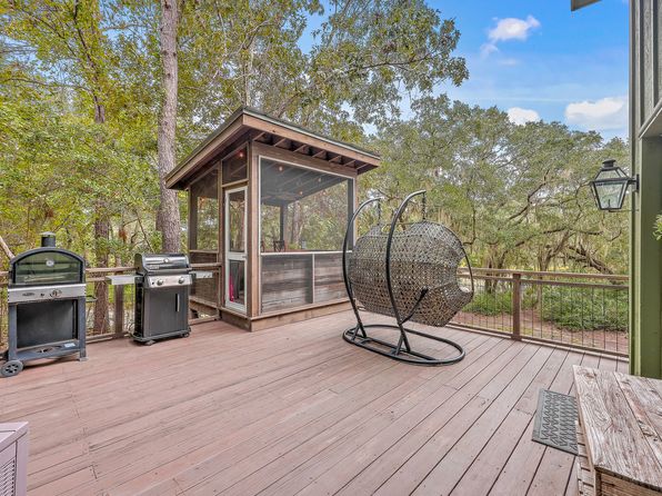 6555 Maybank Hwy, Wadmalaw Island, SC 29487