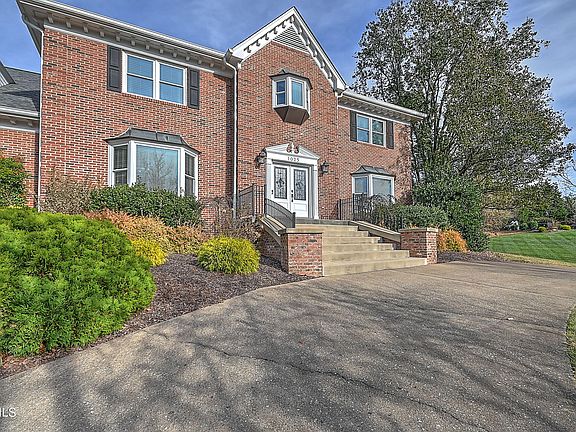 2nd image of 1025 Oldham Ct