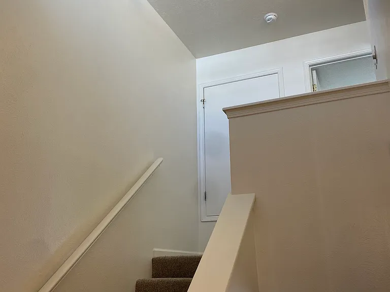 505 Oppenheimer Dr — Photo 21