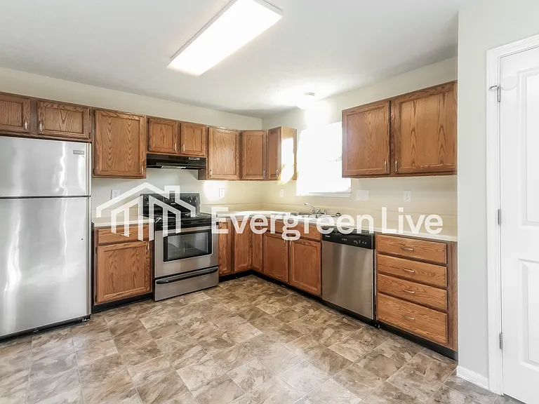 1620 Park Hurst Dr — Photo 6