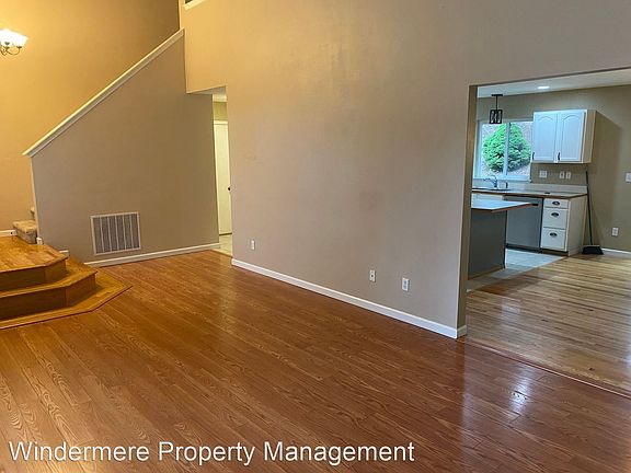 4th image of 2112 Kelp Pl E