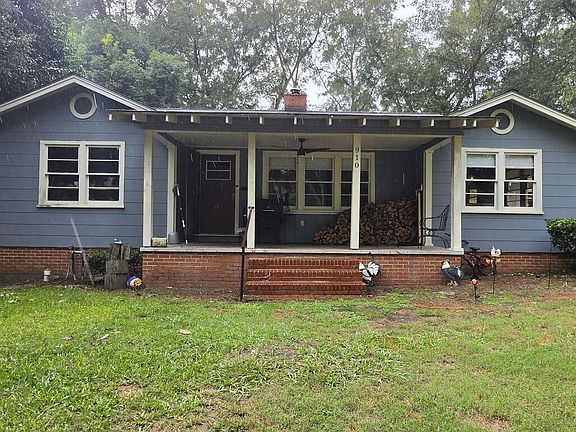 3rd image of 910 S Broad St